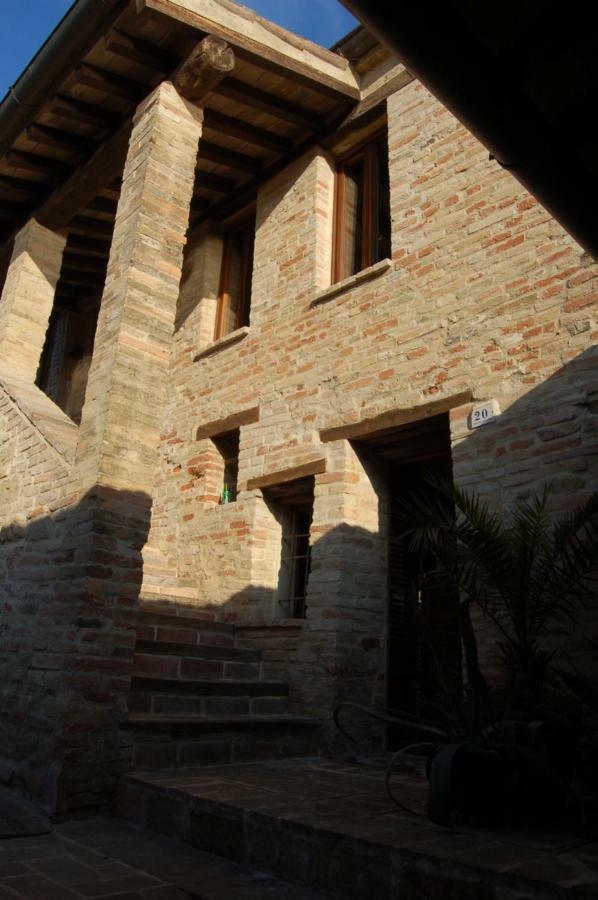 Il Poggio Villa Mombaroccio Exterior foto