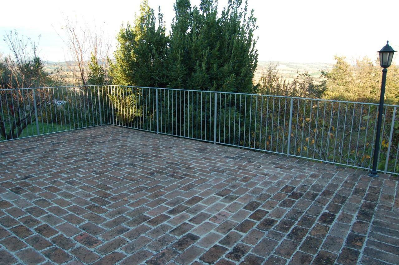 Il Poggio Villa Mombaroccio Exterior foto