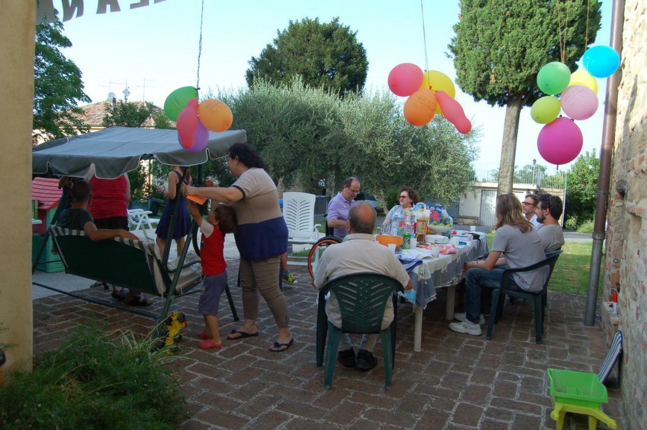 Il Poggio Villa Mombaroccio Exterior foto